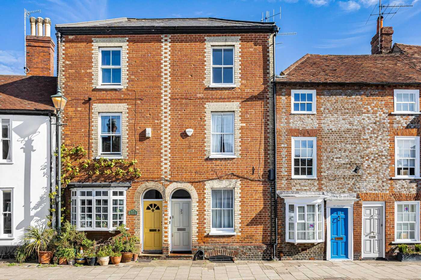 4 bed property in New Street, Henley-On-Thames